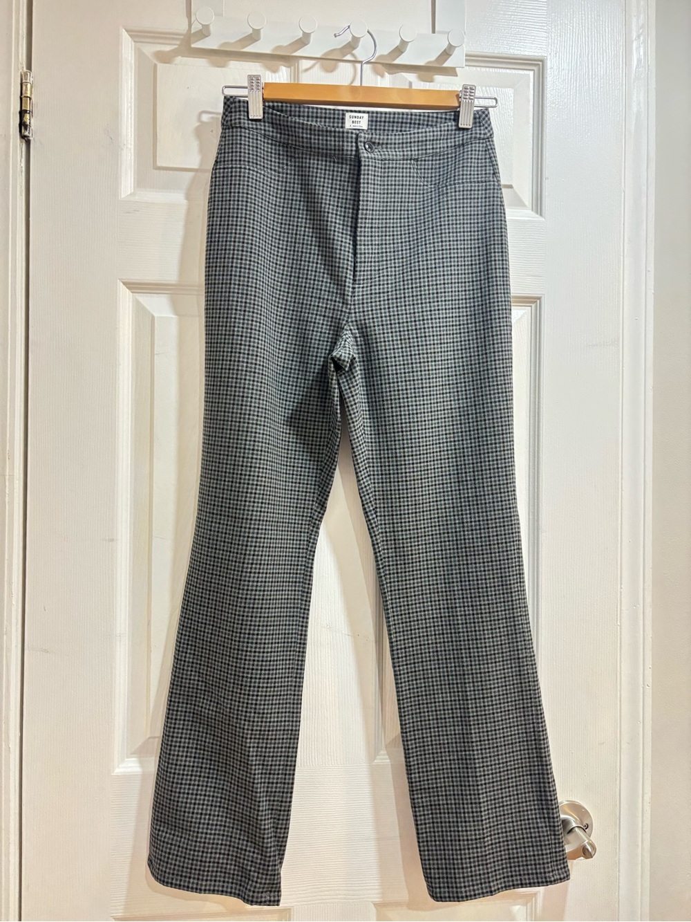 Aritzia Sunday Best Women’s Straight Leg Checked Pants — Gray size 4